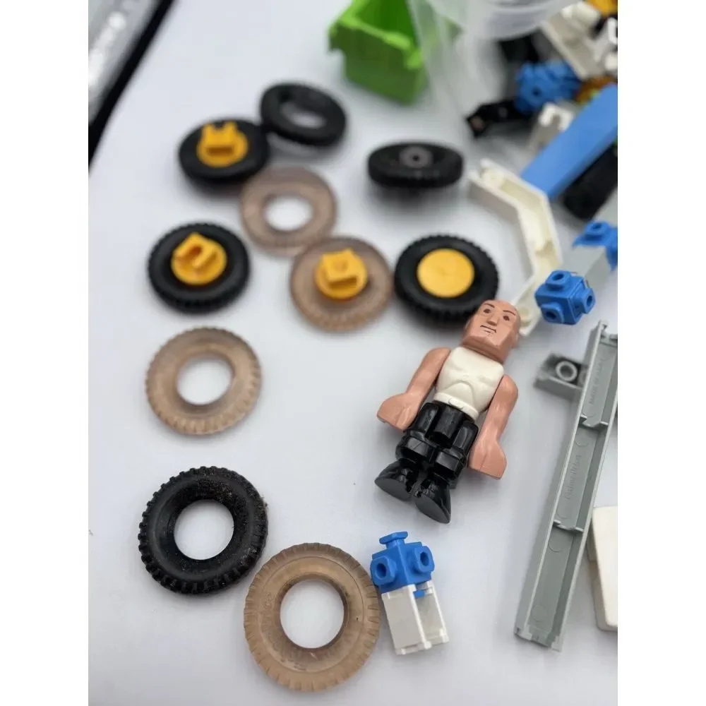 Fisher-Price Construx Vintage Building Toys Parts Connectors Etc.Large Bag 2690